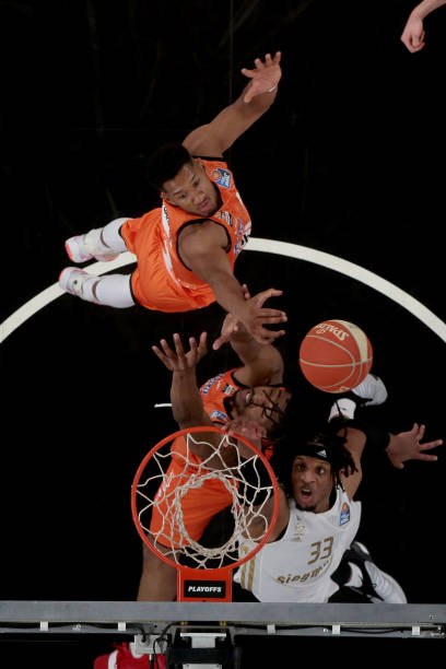 界中不折不 界中不折不